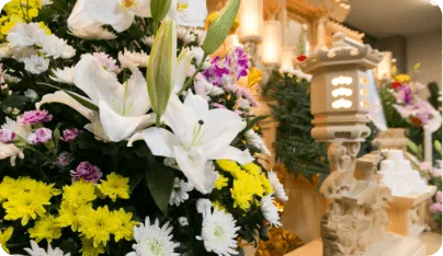 祭壇の前で記念撮影